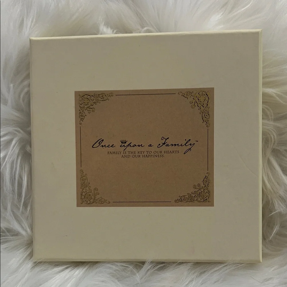 The Birthday Book Keepsake. - Picture 16 of 16